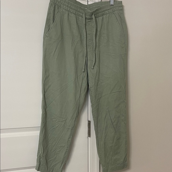 GAP Pants - Women’s Olive Green Casual Pants
